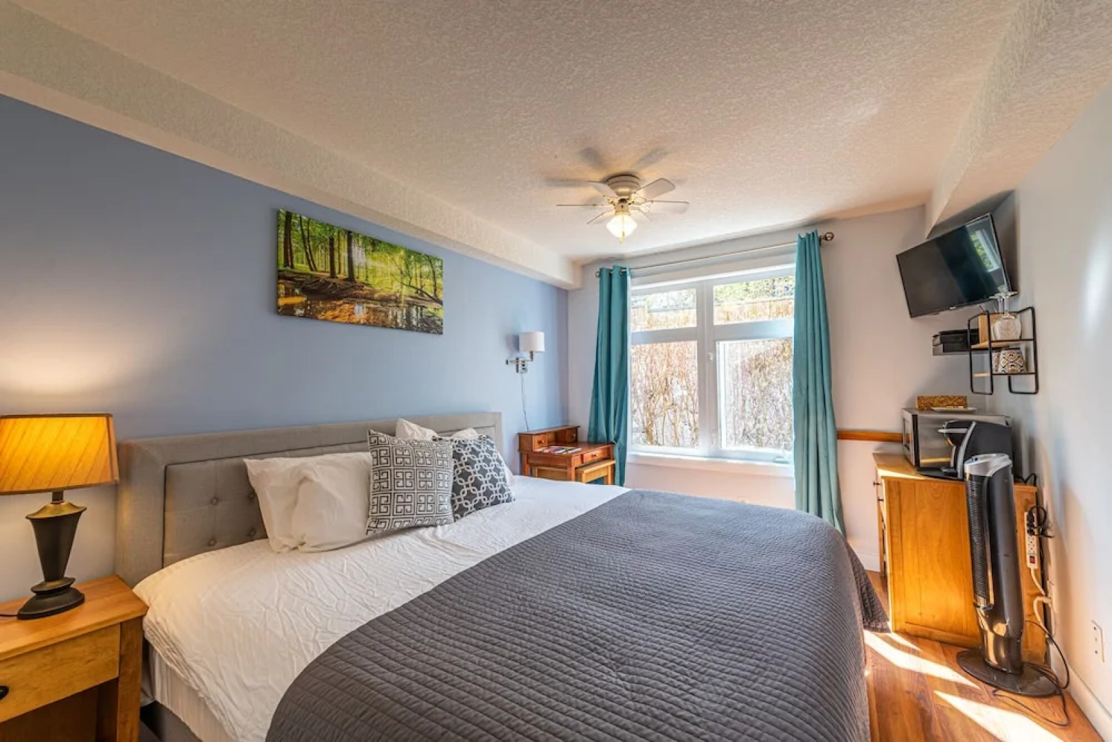 WindTower Resort - 1 BR Suite or 1 Single Room