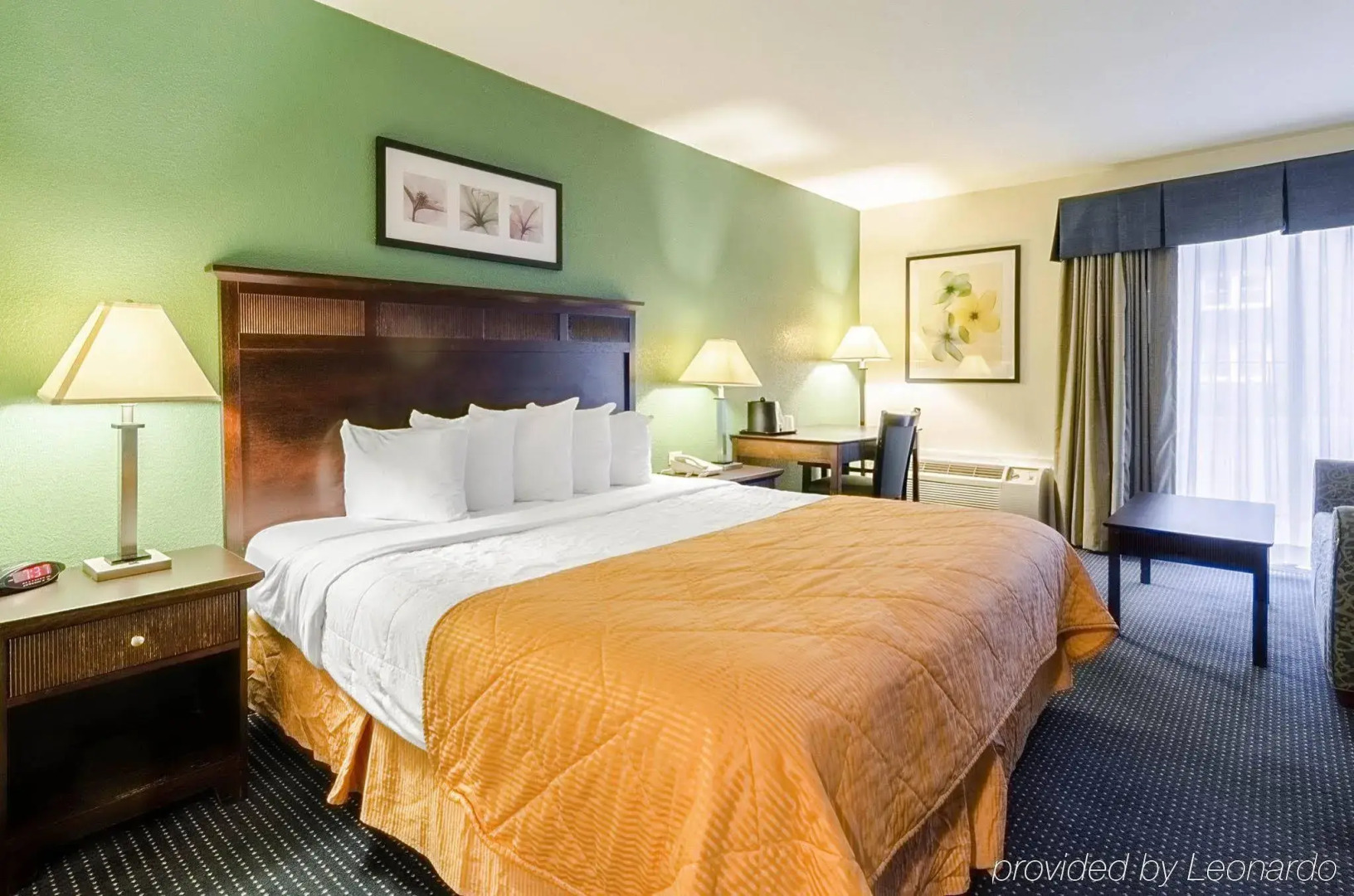 Rodeway Inn & Suites Williamsburg Central