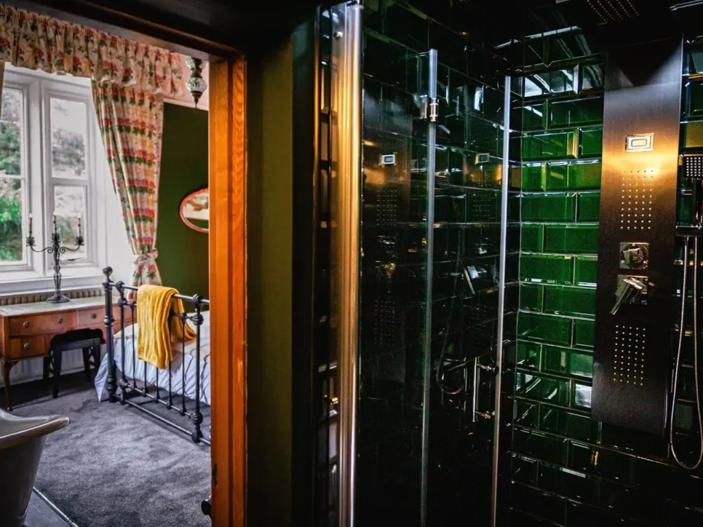 Lonsdale Villa Retreat