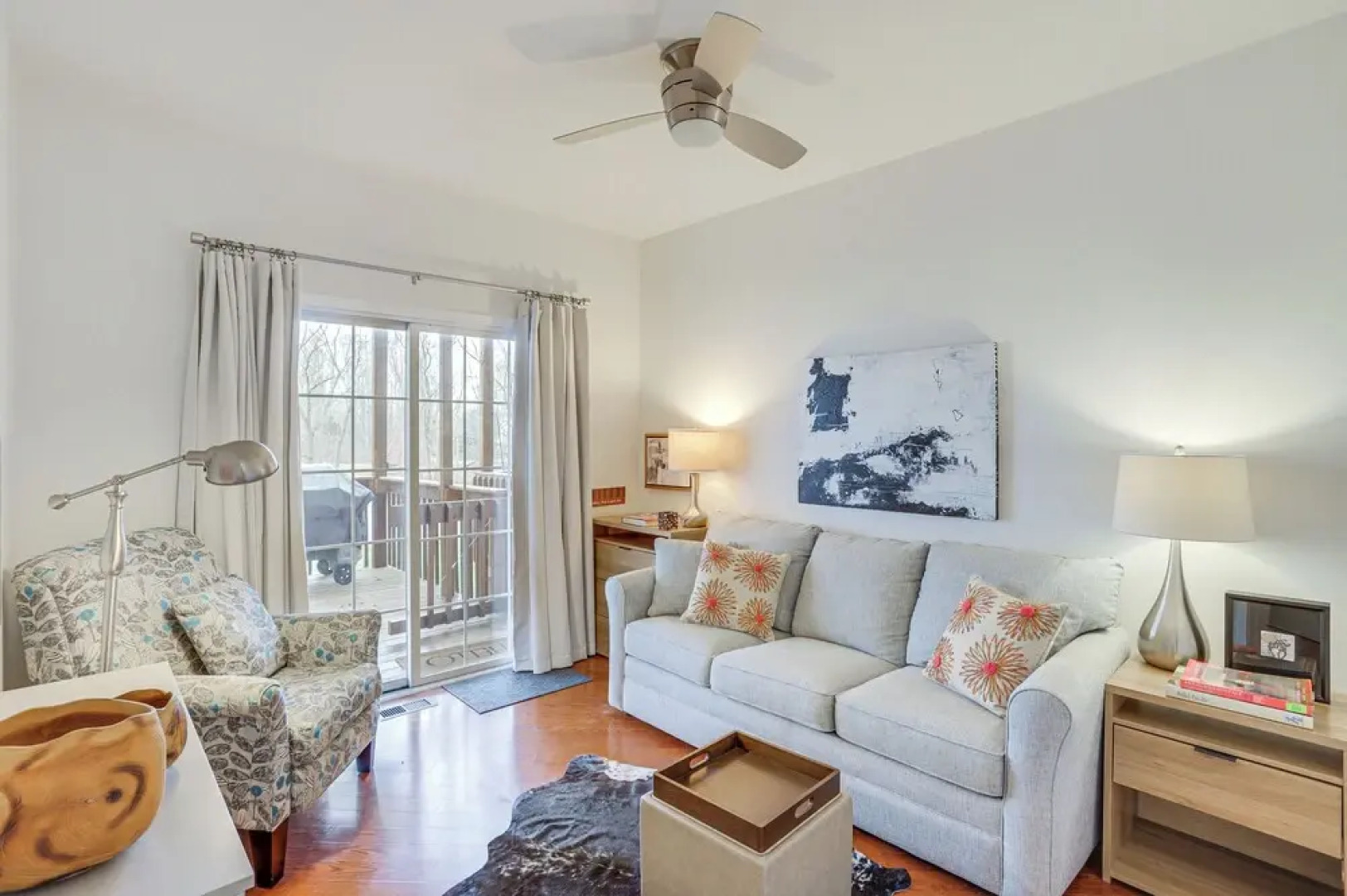 Walk to Lake Michigan - South Haven Condo!