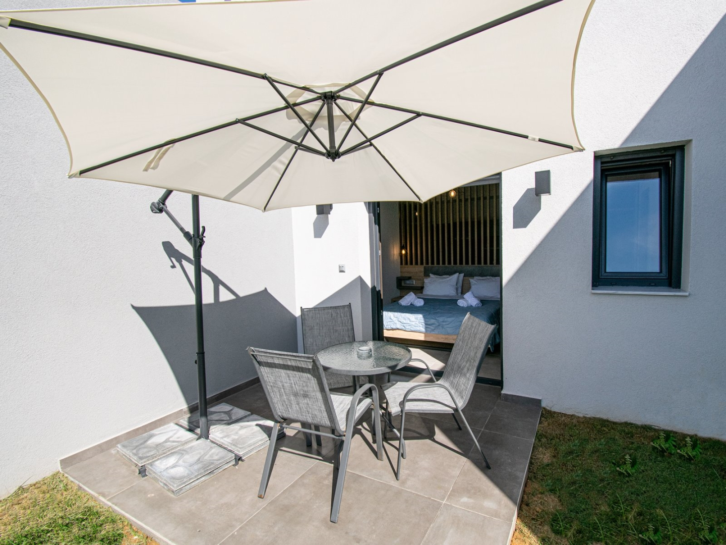 TheaSea Luxury Suites- Studio Suite 2