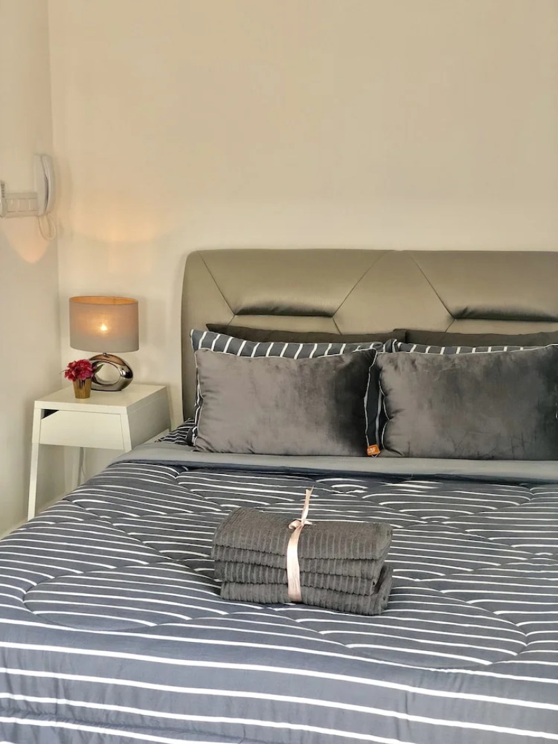 Elegant Cube Soho One South