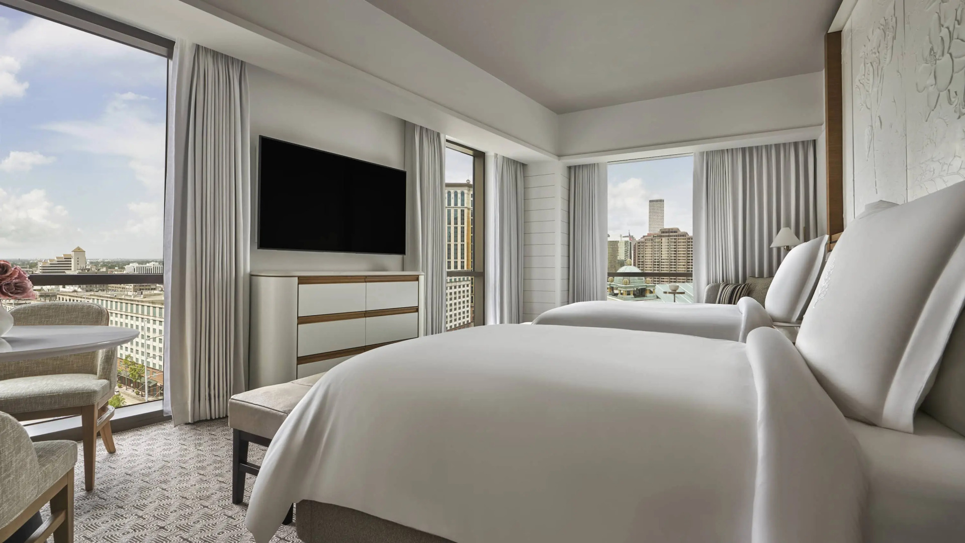 Отель Four Seasons New Orleans