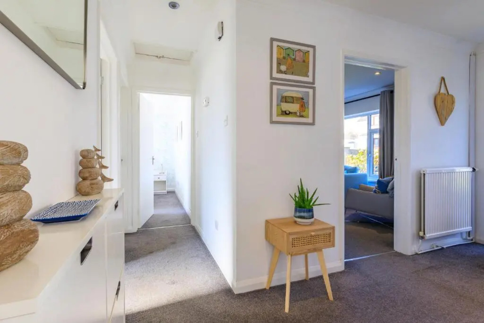 Cottage sleeps 6 within 5 mins from the sea