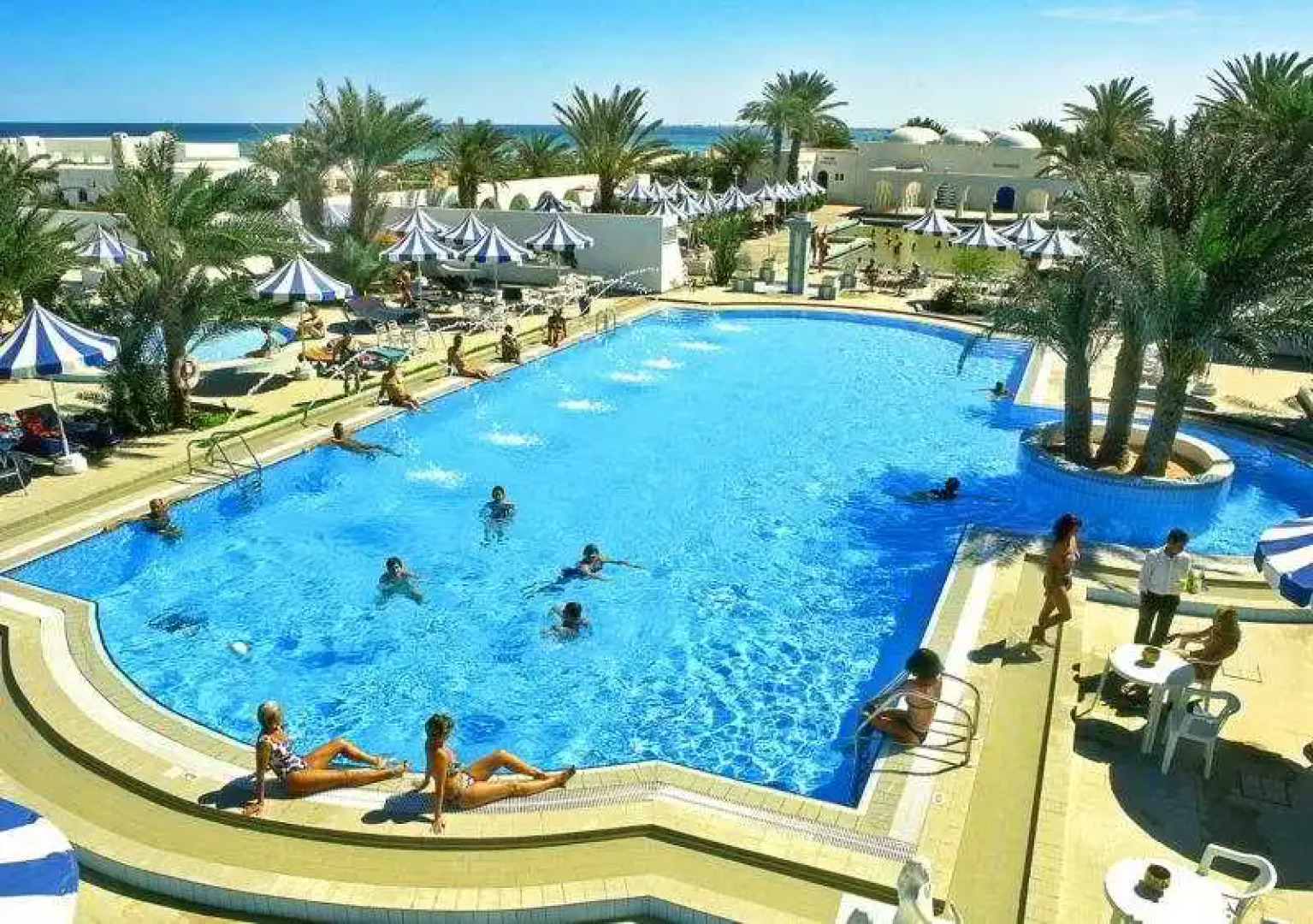 Hotel Les Sirenes Beach