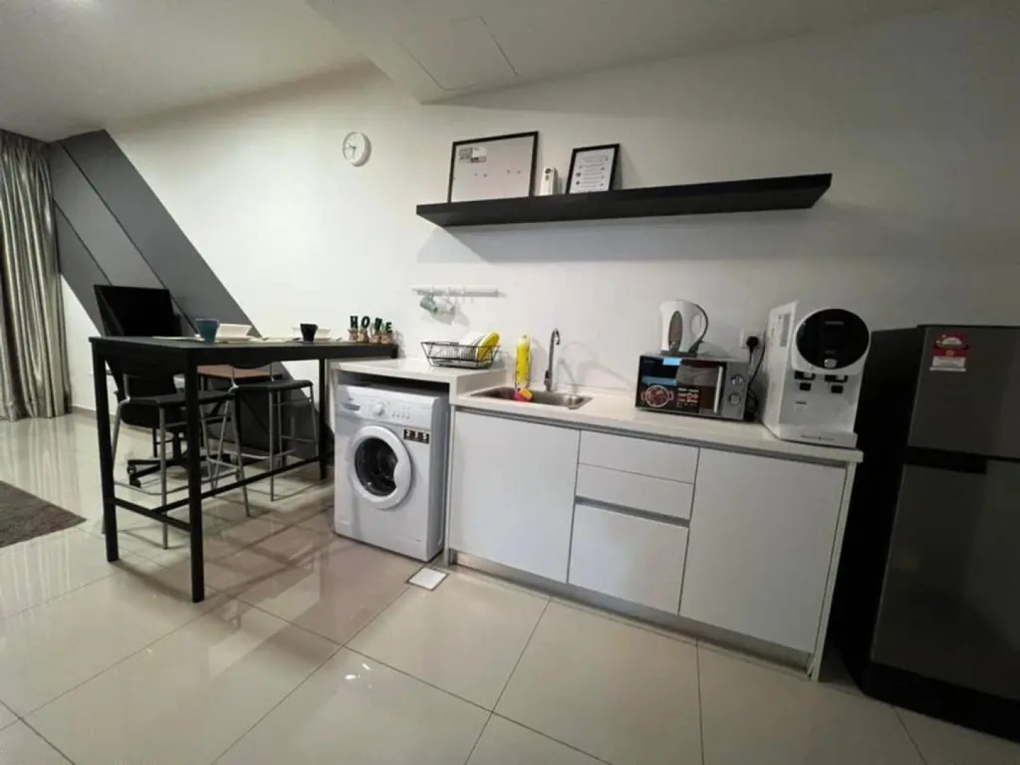 Paris 1 -Trefoil Setia Alam