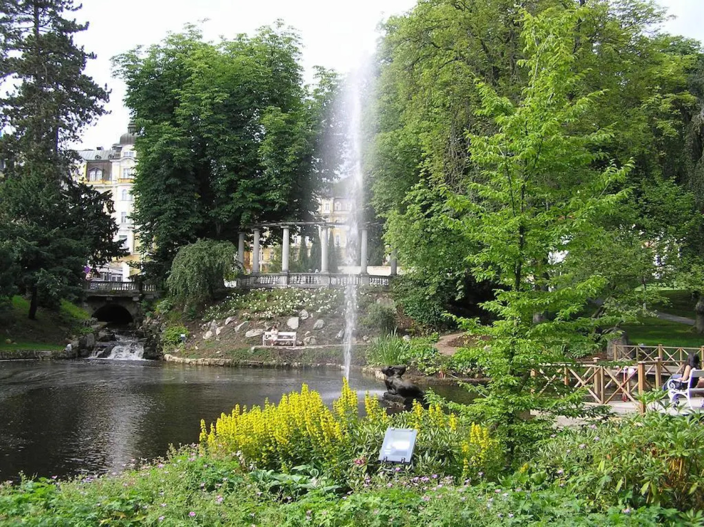 Nueva Fiesta Apartment