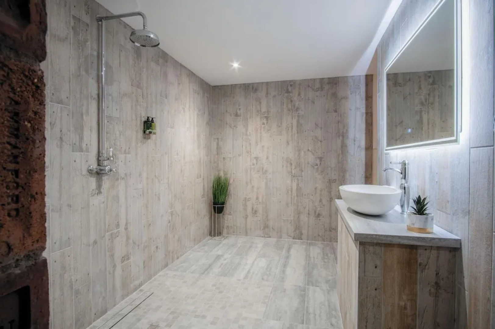 Room 4 The Sleeping Giant Pen Y Cae Inn