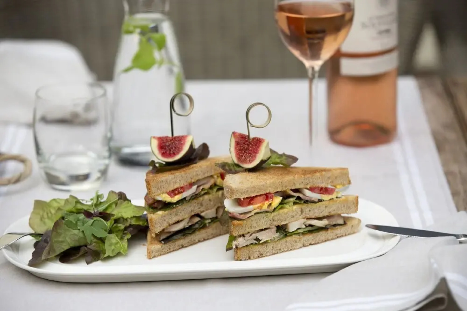 Zenzez Hotel & Lounge