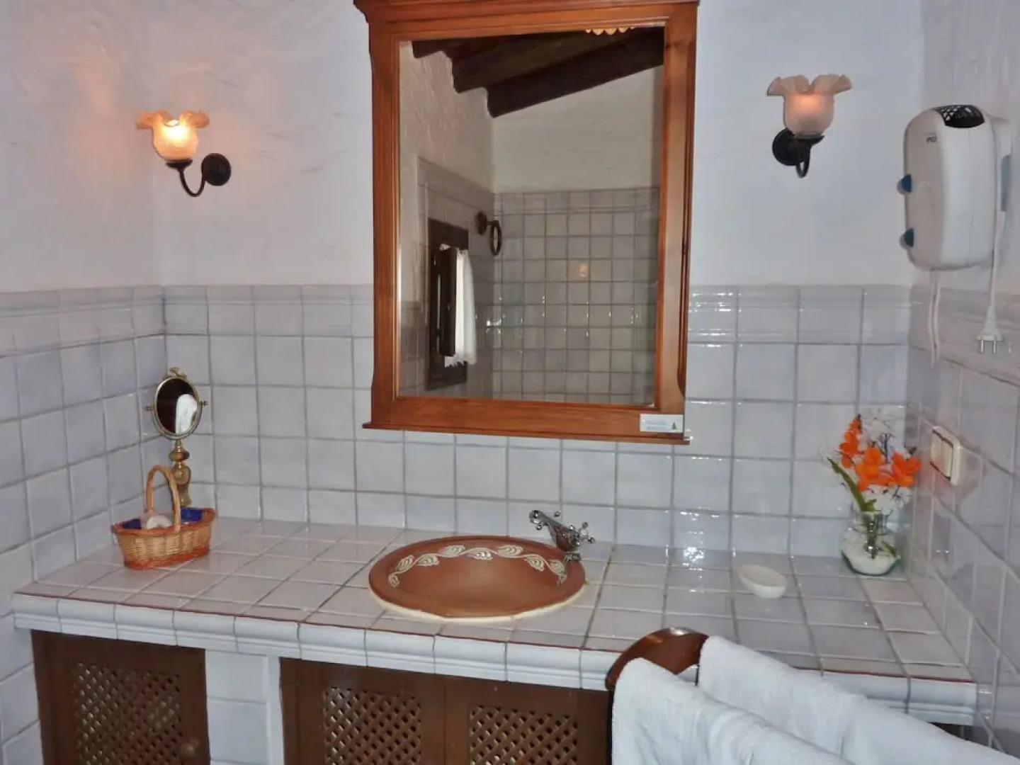 Spacious Holiday Home With Private Pool, in the Mountain and With Beautiful View