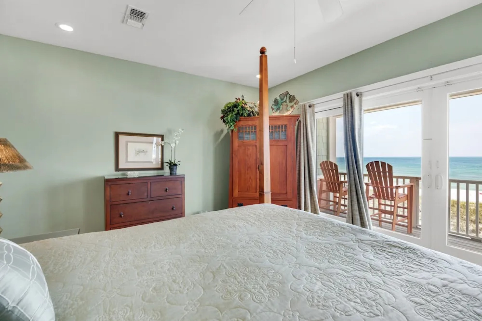 Sea Side 4 Bedroom Townhouse by RedAwning