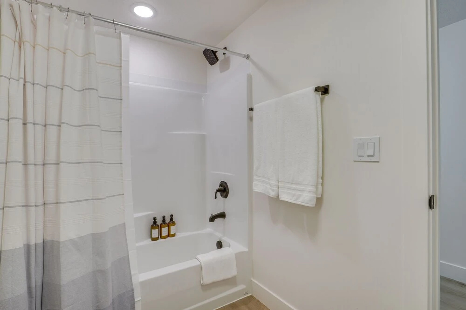 South Jordan Vacation Rental ~ 17 Mi to Slc!