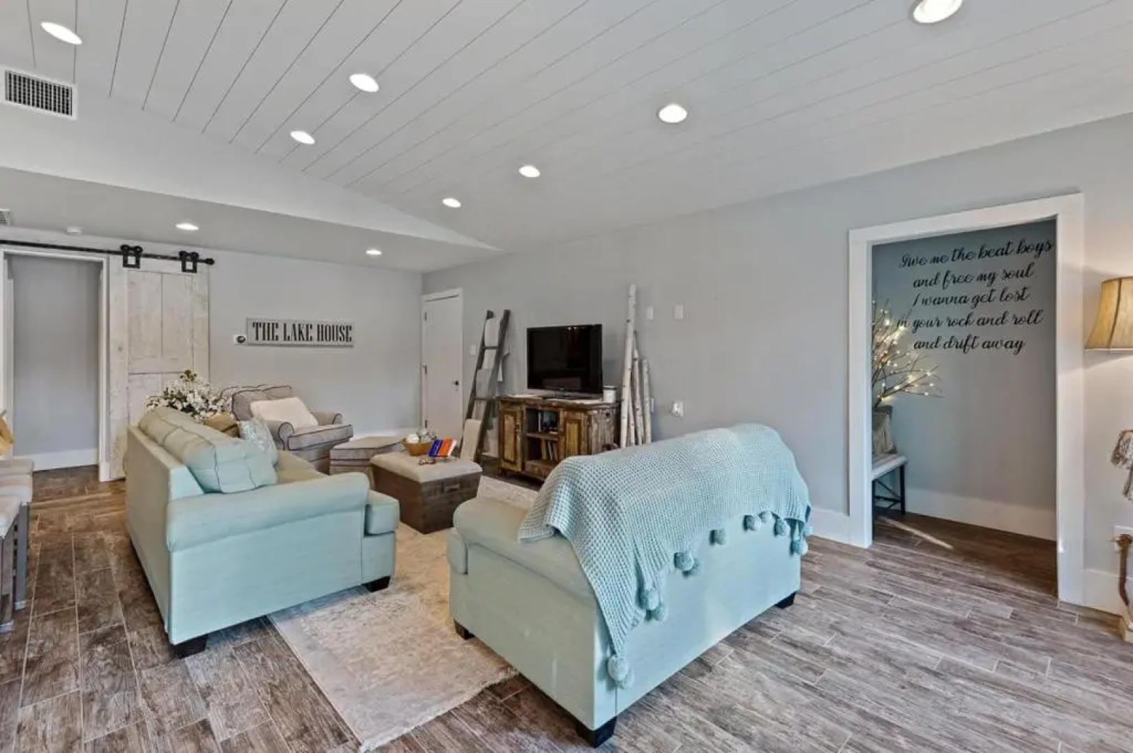 Lubinberry Lakeside Waterfront Home Hot Tub Boat Slip Jet Ski Lift