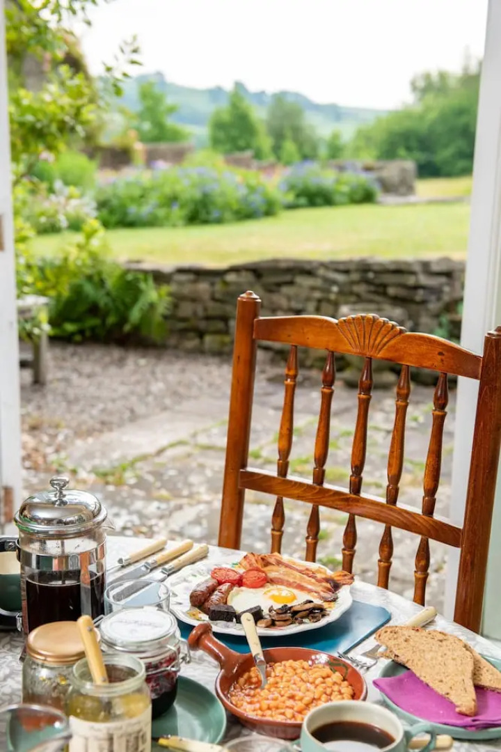 Alltybrain Farm Cottages and B&B