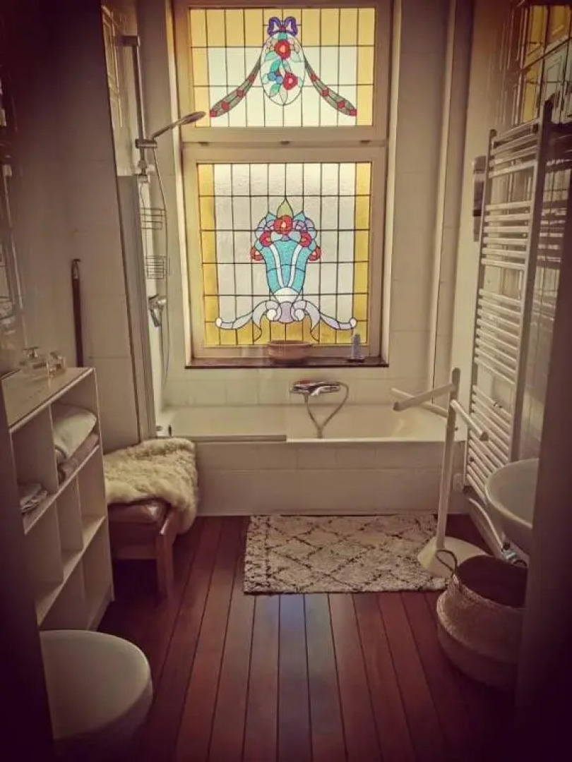 karaktervolle woning met zwembad te Ronse