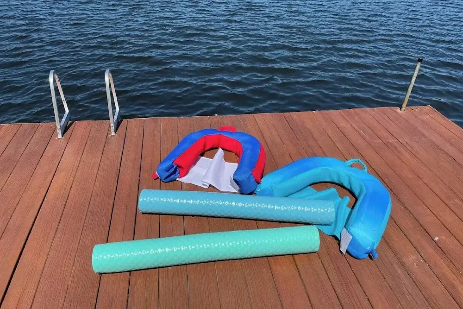 Tranquil Waterside by Avantstay Lakefront + Dock, Game Room, Views