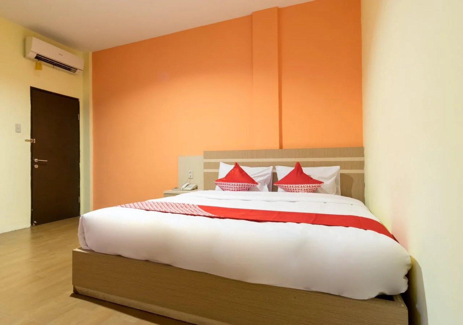 OYO 996 Hotel Transit