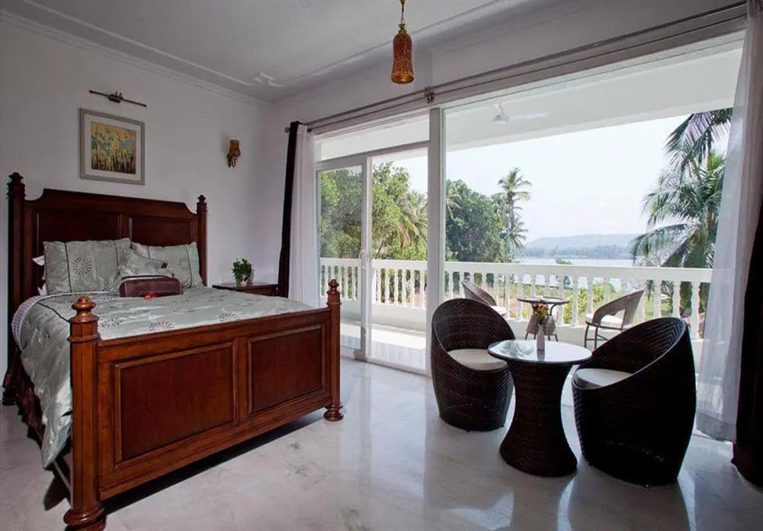 Safira River Front Resort