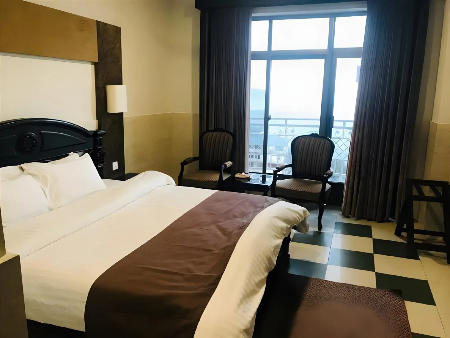 Hotel One Mall Road Murree