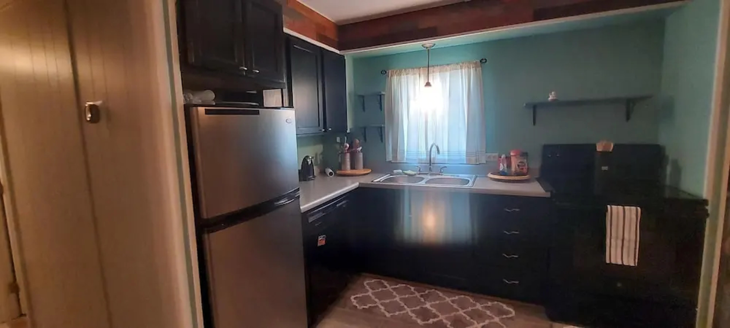 Kozy Cove Cabin - 1 Block to Lake Boat Launch - Covered Boat Parking - Lake Fun