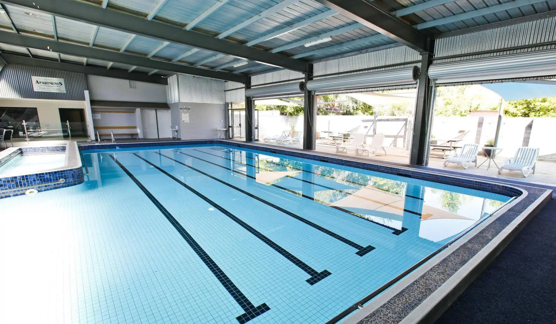 Aquarius All Suite Apartments