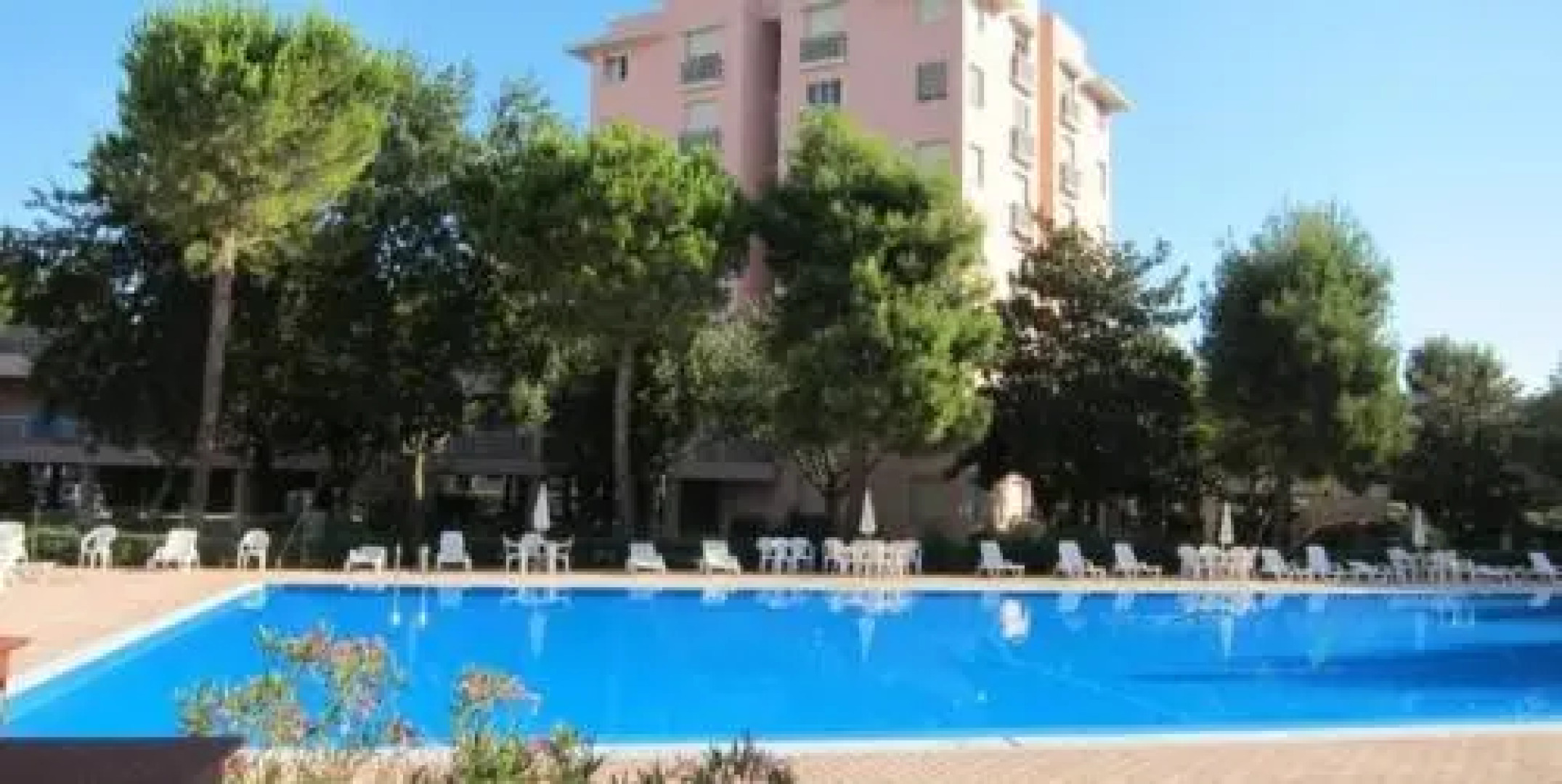 M215 - Marcelli, nuovo bilocale in residence con piscina