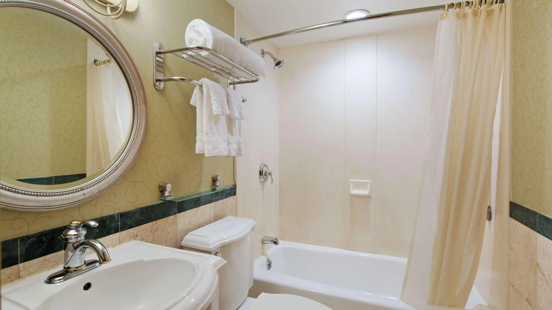 Best Western Queens Court Hotel