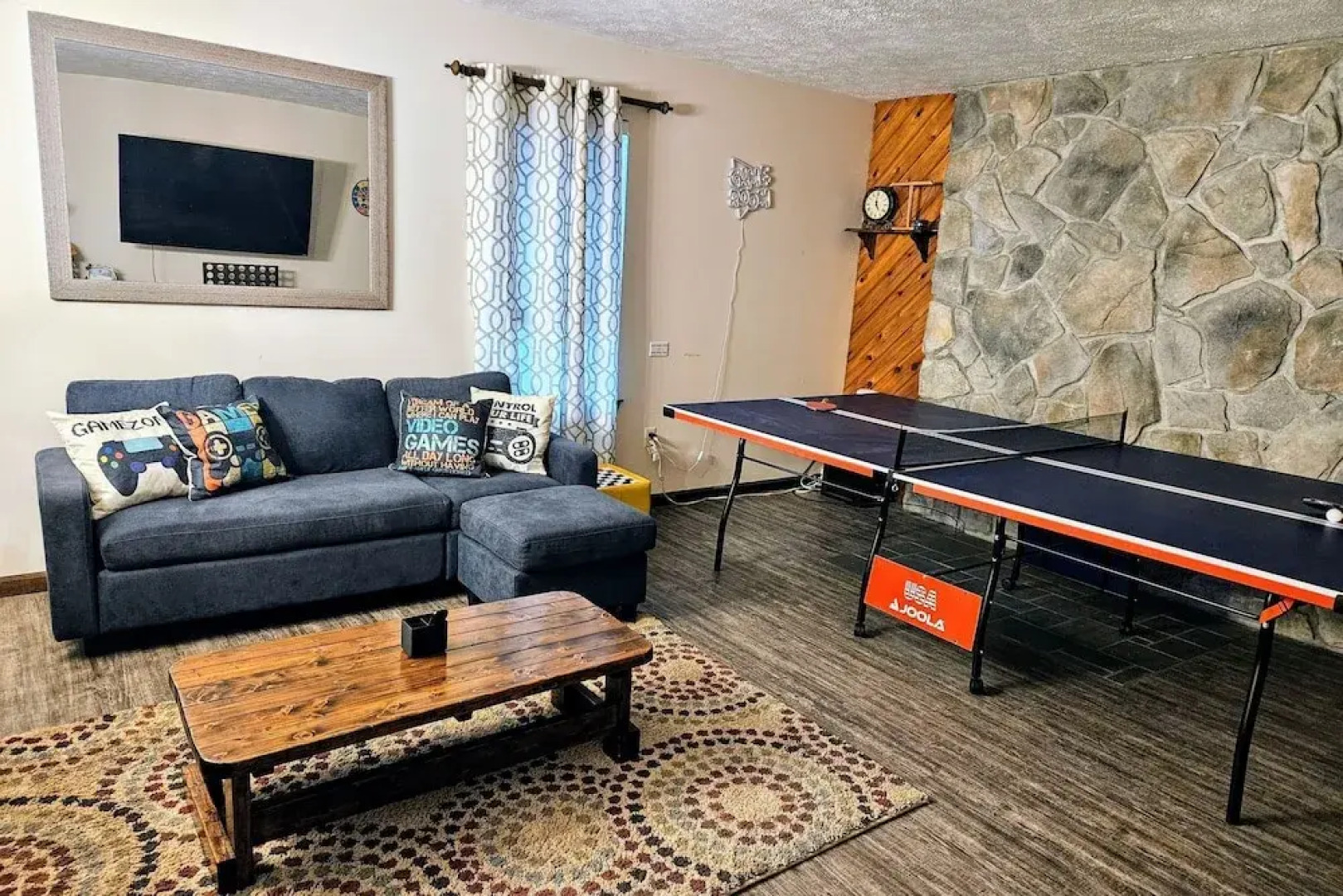 Mountain Must-have by Avantstay Indoor Hot Tub Game Room Fire Pit