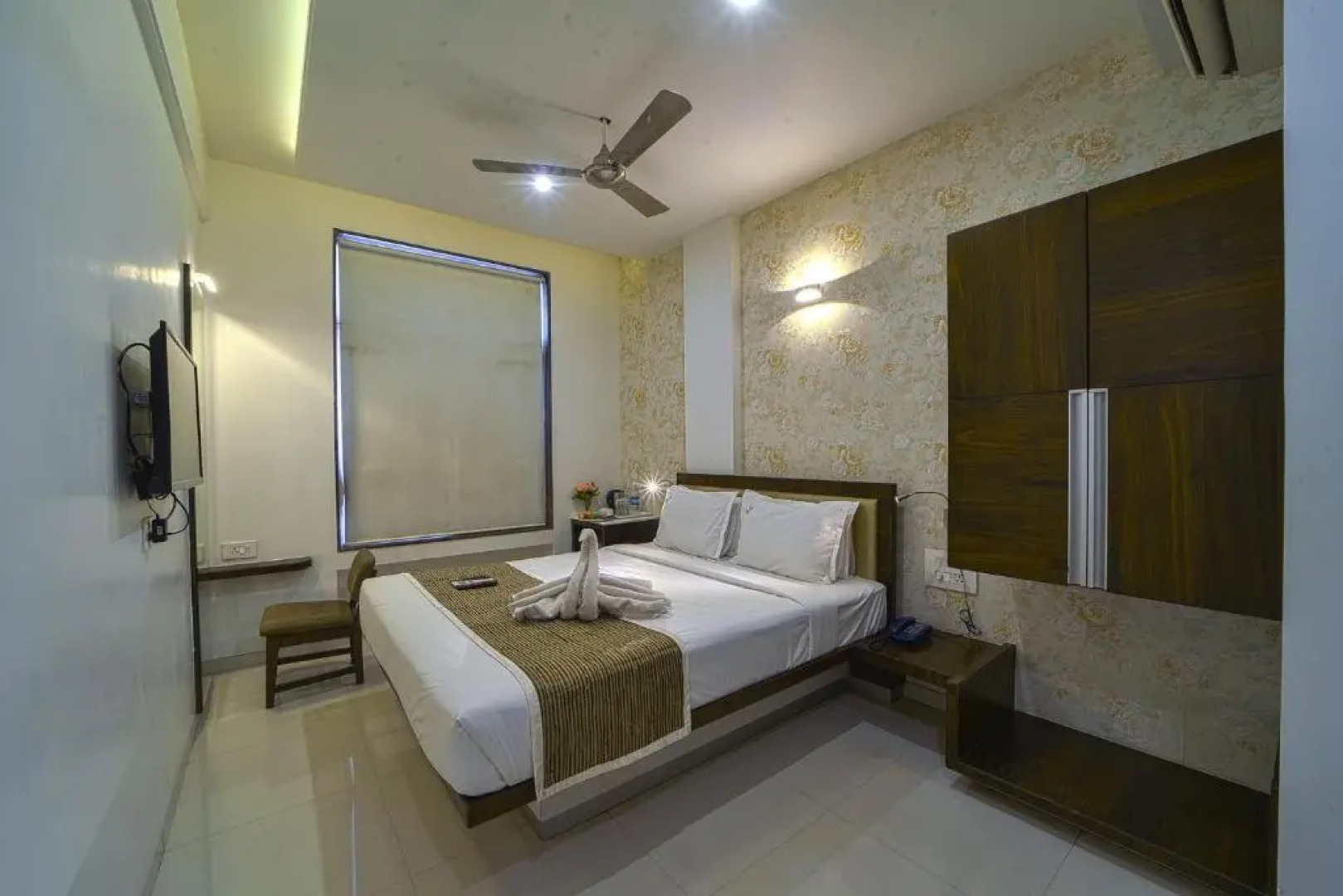 Hotel Sri Sri Executive Lodging