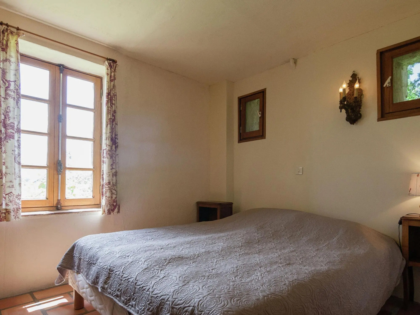 Quaint Mansion in Aquitaine estate with private garden