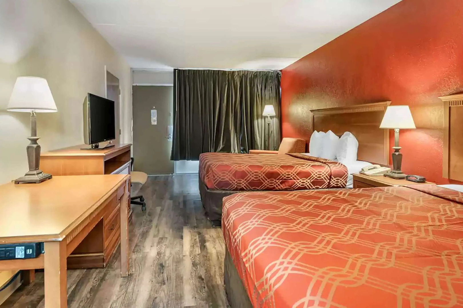 Super 8 by Wyndham Perrysburg/Toledo