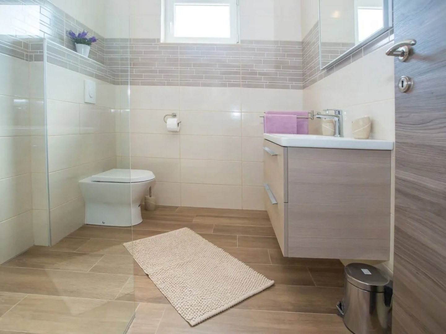 Villa With Large Garden and Pool, Ideal for 8 People, Only 10 Minutes Pula