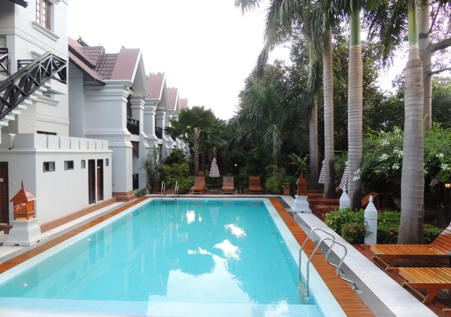 Esperado Gateway Hotel