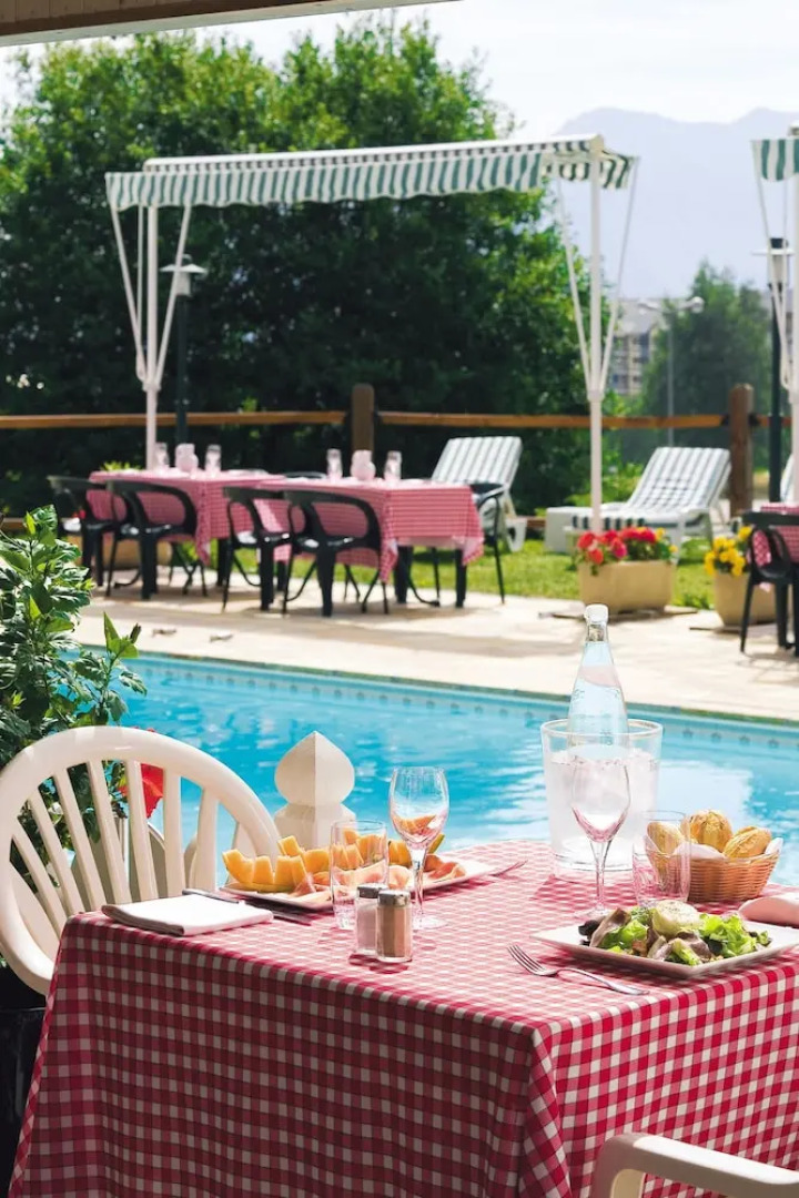 Hôtel Restaurant SPA Les Soldanelles