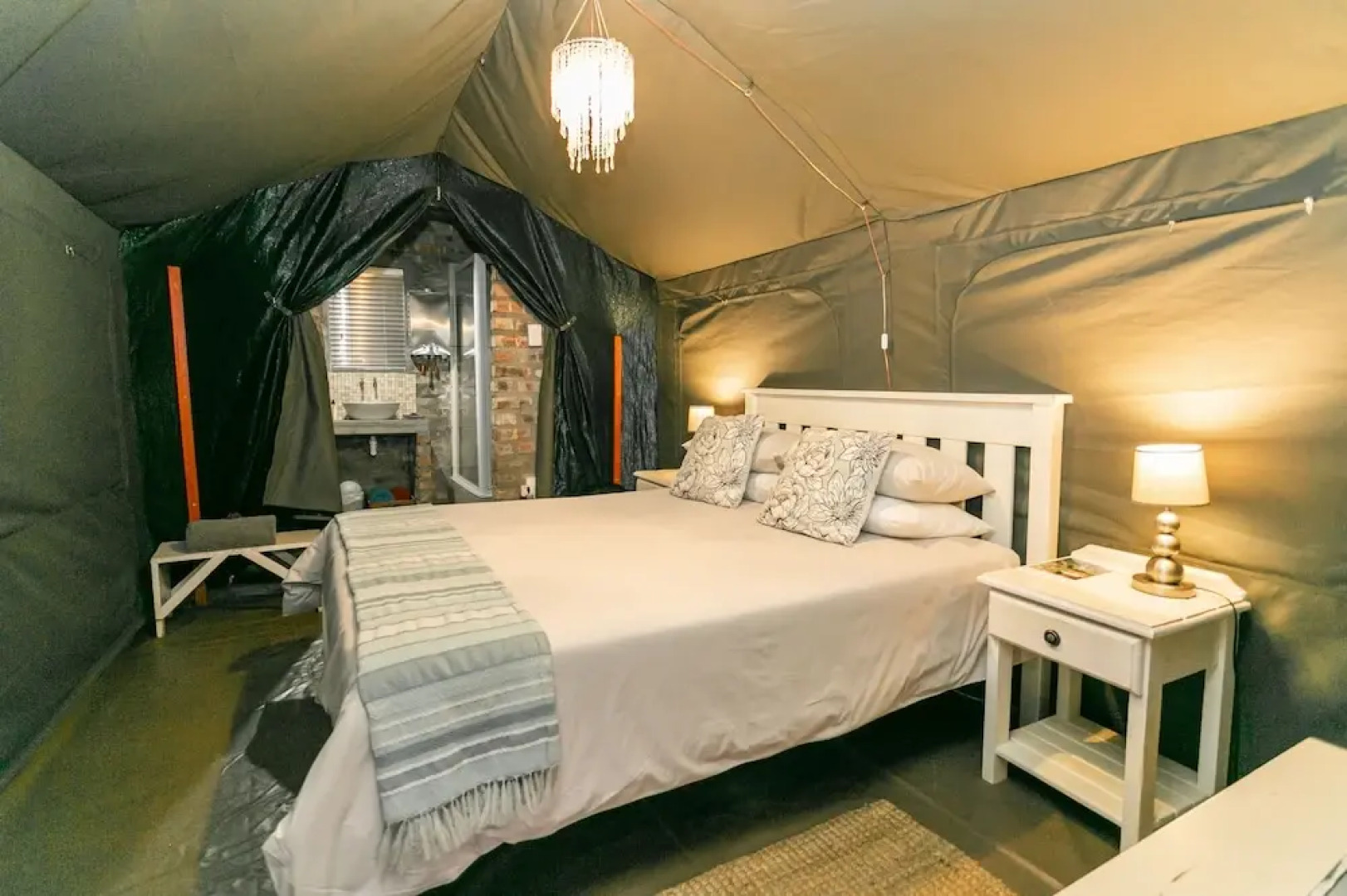 Schoemanshoek Glamping & Self Catering