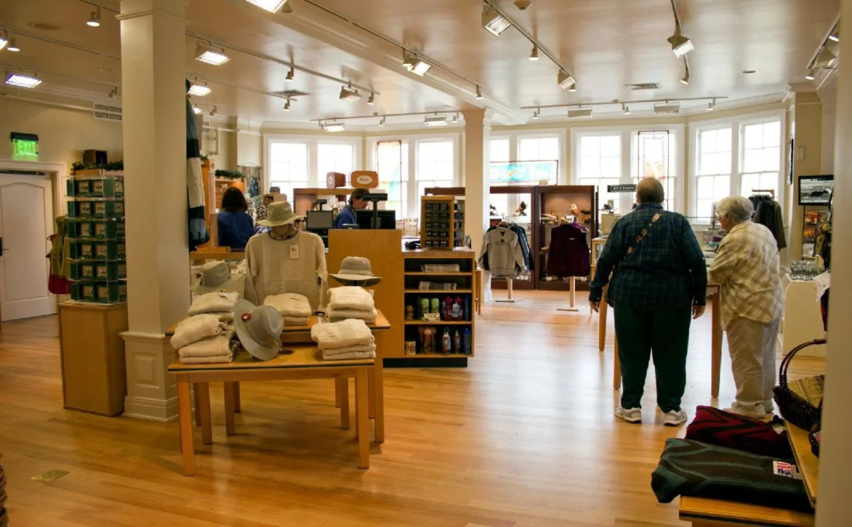 Lake Yellowstone Hotel & Cabins - Inside the Park