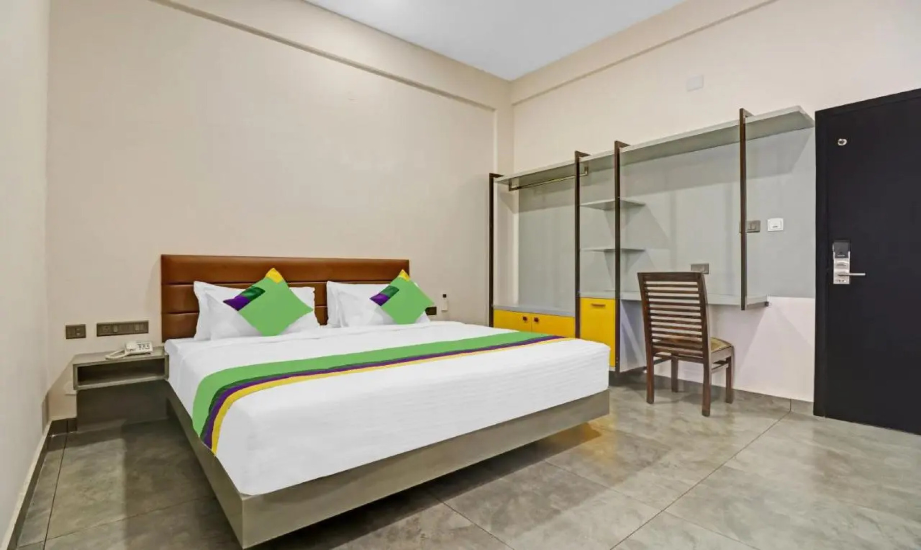 Treebo Grand Vistara Airport Suites