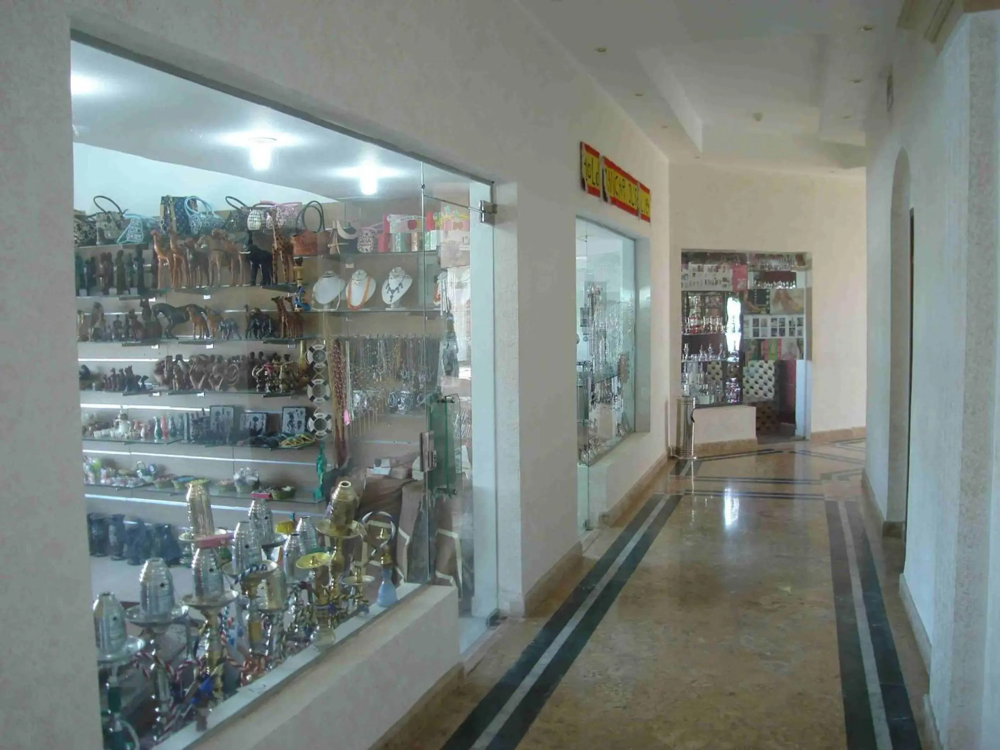 Отель Coral Hills Resort