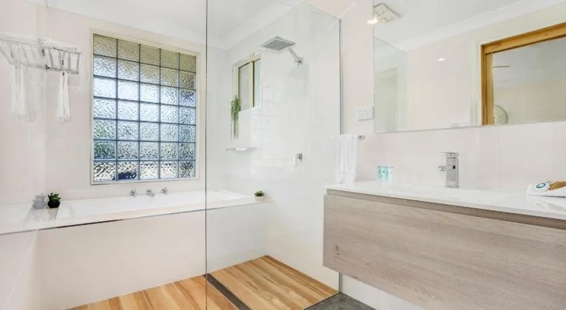 Seven Mile Beach Holiday Park