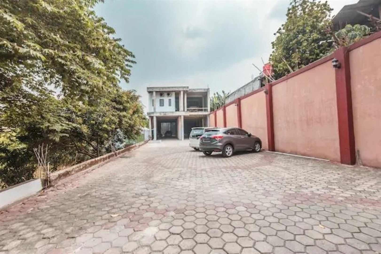 Super OYO 1640 Fallinda Hotel