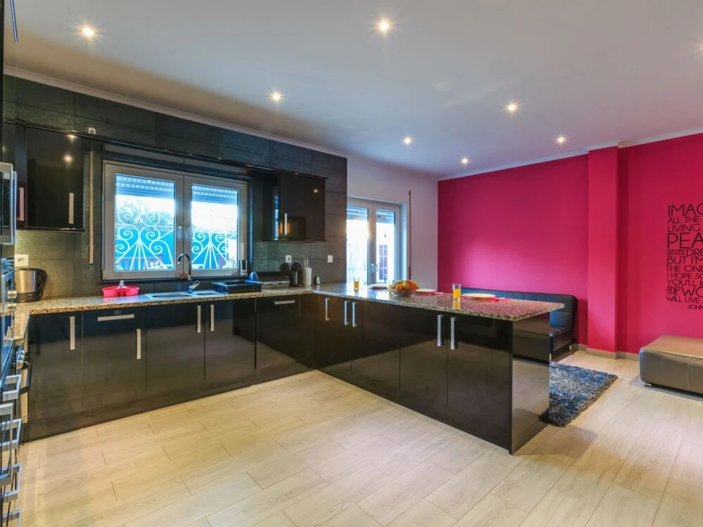 Villa Kambu Quelfes in Quelfes