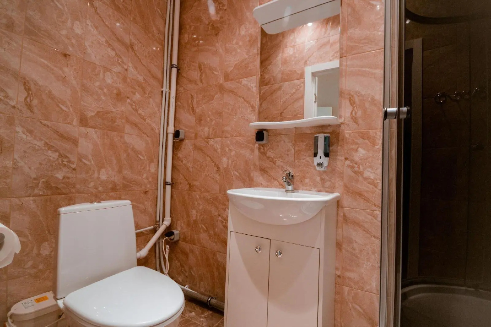 Late Breakfast Club Hotel