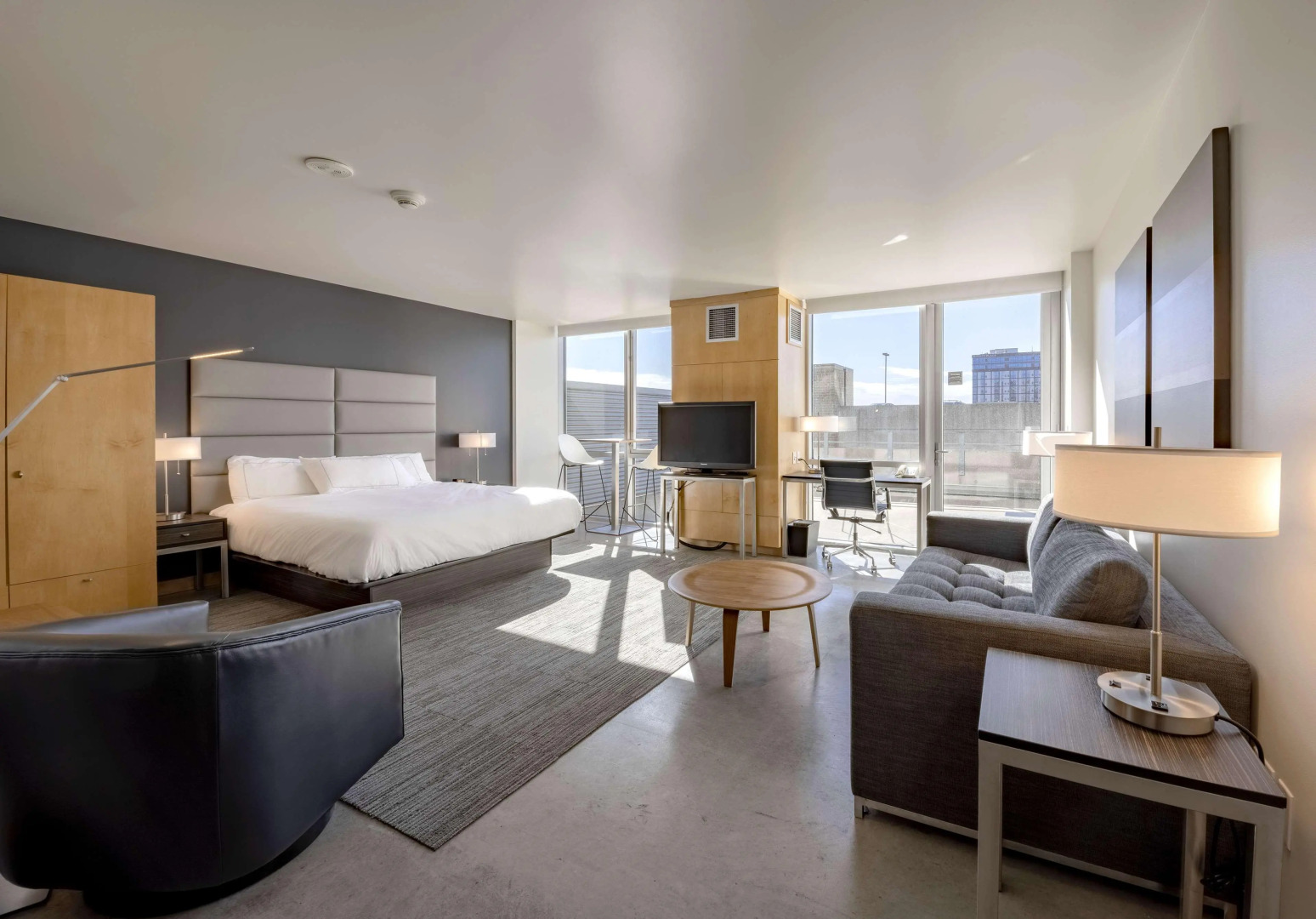 hotelVetro Iowa City, Tapestry Collection by Hilton