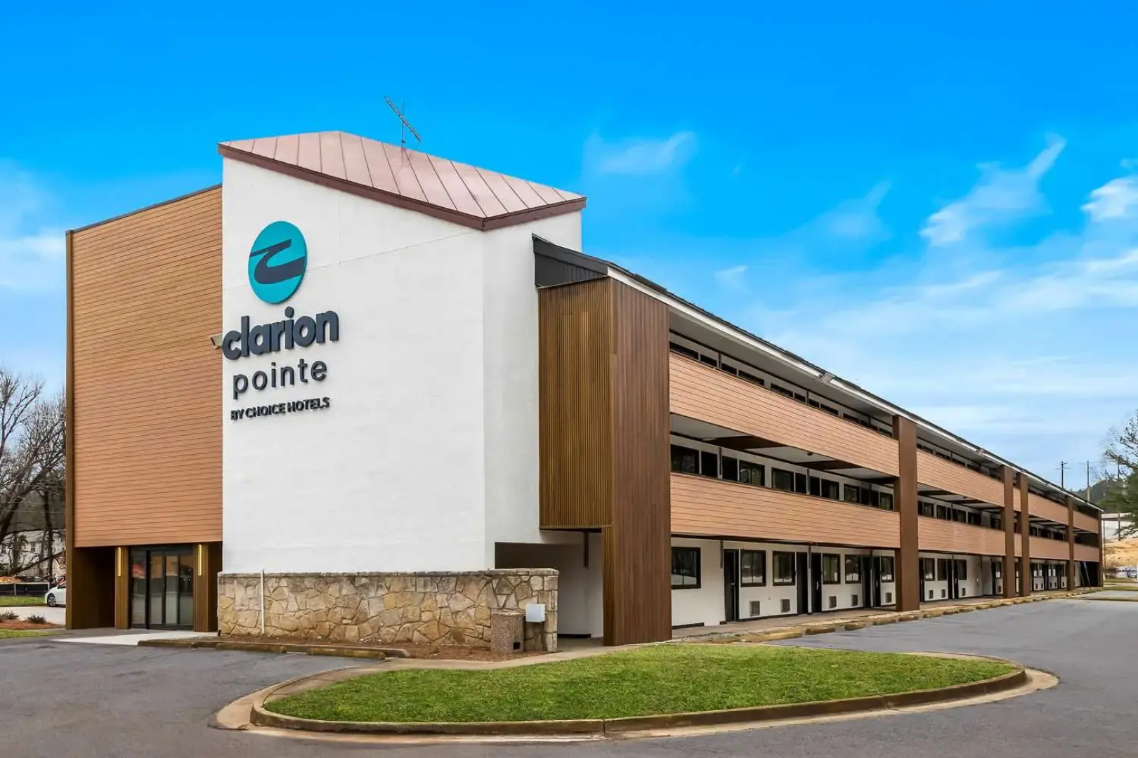 Clarion Pointe Kennesaw Town Center