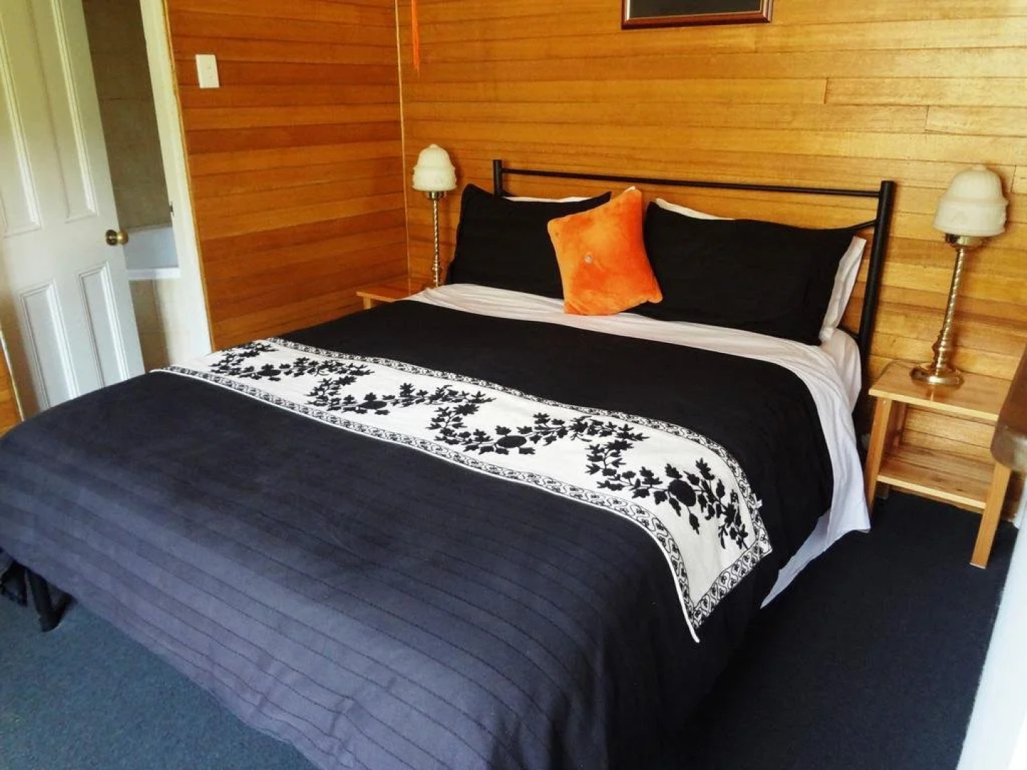 Hillside Country Retreat