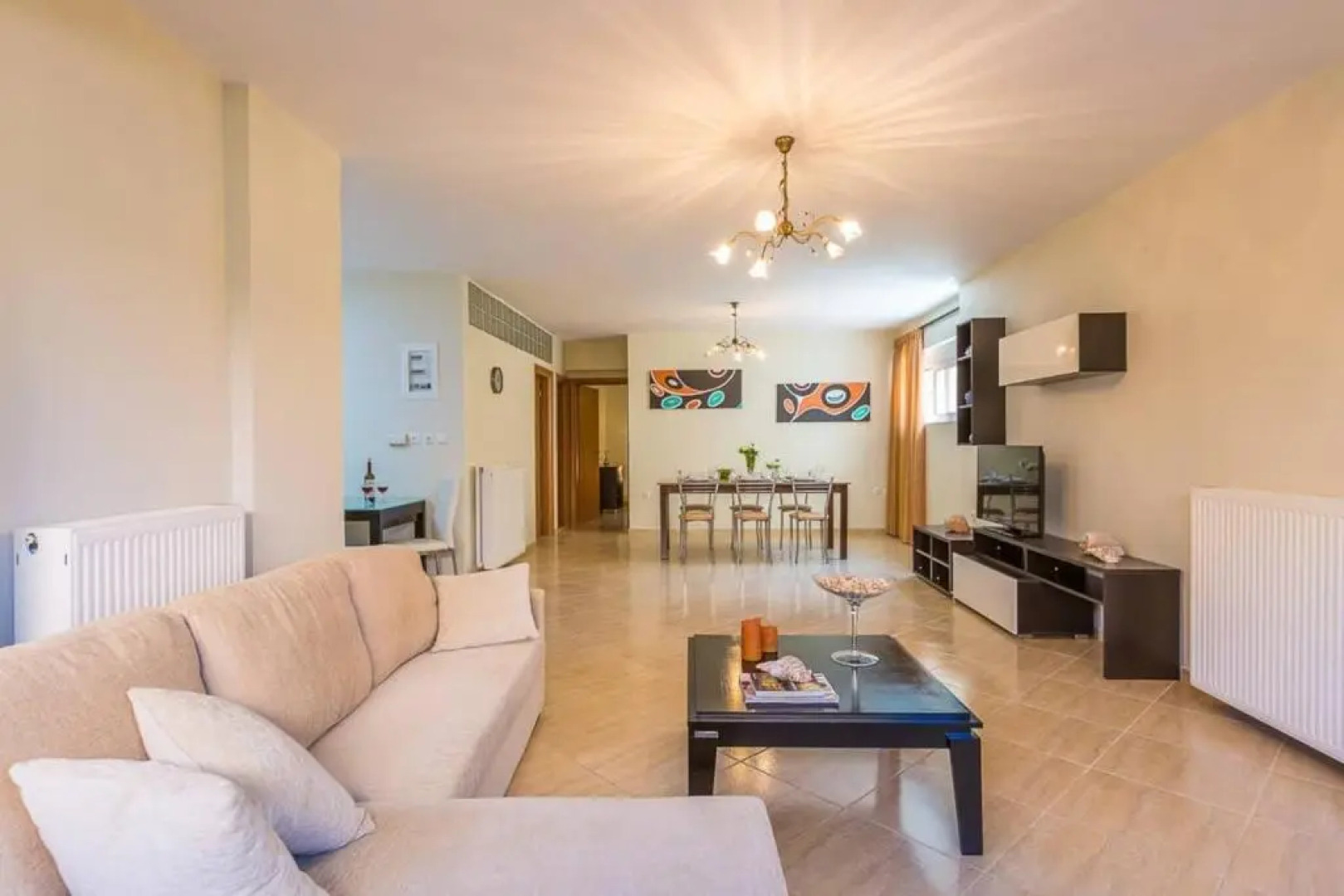 Eva home, 200m from the sea!