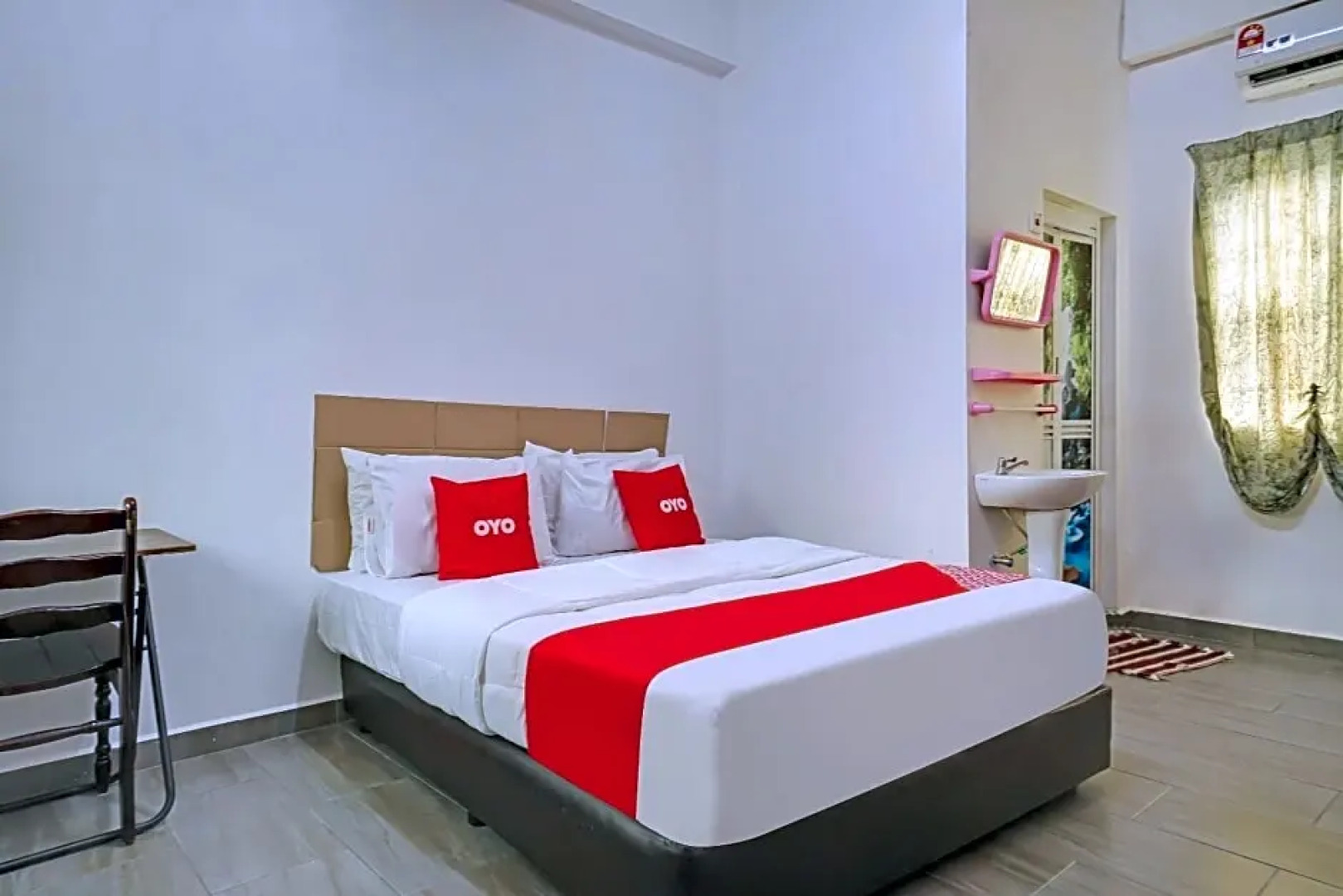 OYO 90462 Padang Besar Green Inn