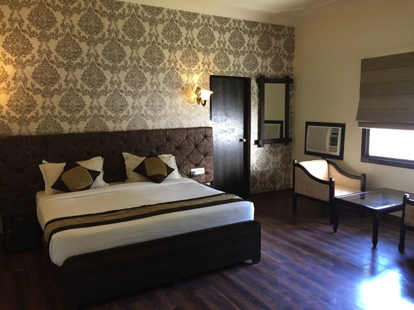 Glitz Ranthambore Safari Resort