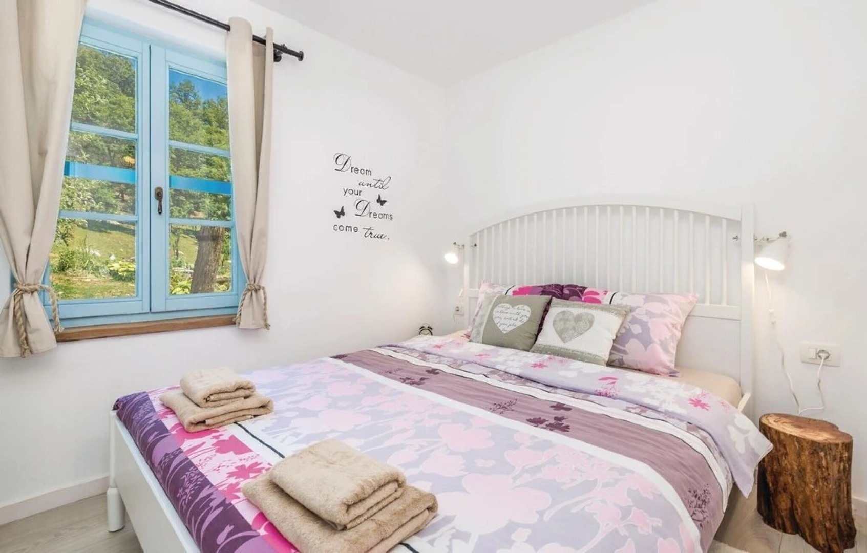 Stunning Home in Jurdani With Wifi and 2 Bedrooms