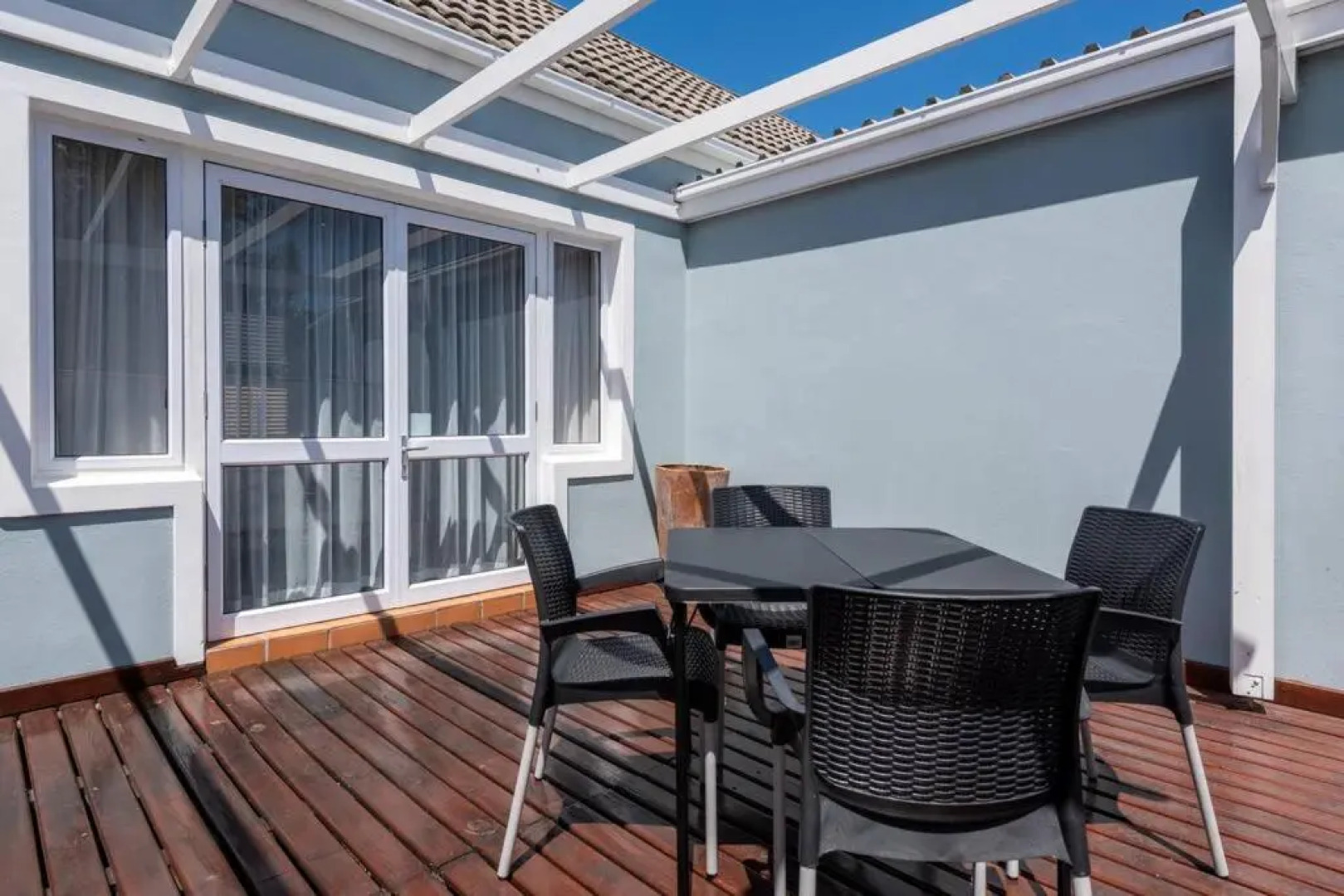 Sedgefield - Quick WALK to Beach. REDUCED Winter Rates - Sleeps 6 Guests